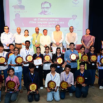 सीएम पुष्कर सिंह धामी ने किया मेधावियों और स्कूलों का सम्मान, शिक्षा में गुणवत्ता पर जोर..