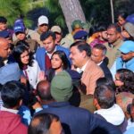 पौड़ी-गुलदार के हमले के बाद उच्चाधिकारियों का दौरा, प्रभावित परिवार को राहत और क्षेत्र में त्वरित कार्रवाई..