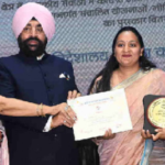 राज्यपाल ने महिलाओं को किया सम्मानित, मंत्री आर्य बोली- घर से ही शुरू होगा महिला सशक्तीकरण..