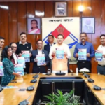 सीएम धामी ने स्मारिका जारी कर दिया फिटनेस का संदेश, कर्मचारियों को खेलों के लिए प्रेरित किया..