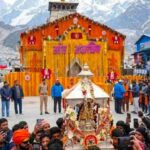 भक्ति में डूबा केदारनाथ: कपाट खुलते ही पुष्प वर्षा, गूंज उठा पूरा धाम