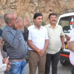 केदारनाथ यात्रा को लेकर डीएम का फील्ड निरीक्षण, श्रद्धालुओं से सीधे संवाद कर जाना हाल