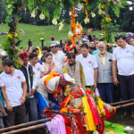 मखमली बुग्याल में गूंजे ढोल-दमाऊं, दूध-मक्खन से खेली गई अनोखी होली..