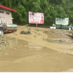 तिलवाड़ा में गदेरे ने मचाई तबाही, केदारनाथ हाईवे पर आया मलबा, कई वाहन दबे..